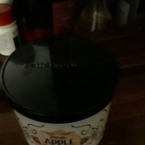 Bath and body works candle